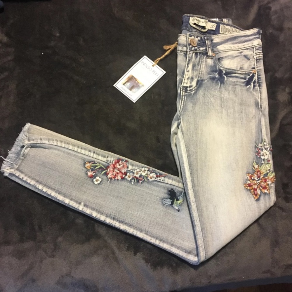 Embroidered skinny jeans.